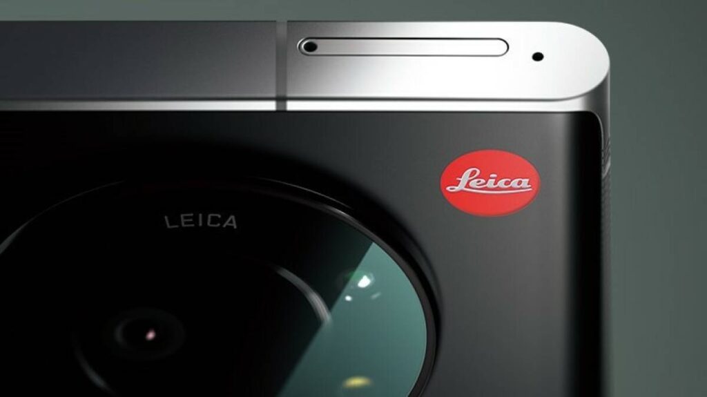 手のひらにLeicaを「LEITZ PHONE 1」 | 旅のチカラ、旅のカケラ